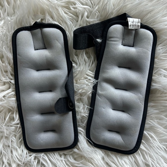 Tone Fitness Adjustable Ankle/Wrist Weights – Pair of Light Resistance Straps - Picture 2 of 4